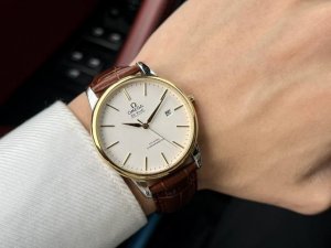 金白同价 皮带 钢带 欧米茄-Omega精品男士腕表 经典大三针设计 尊贵大气 绅士风范 卓越品质 热卖全城 采用全自动机械机芯 顶级316精钢表壳 进口小牛皮