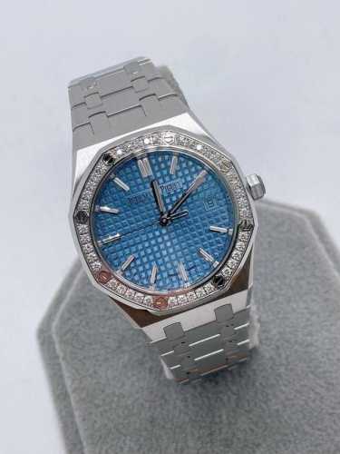 最新款冰蓝34Mm“钢王”女款真钻爱彼“皇家橡树，市场上“唯一一款”和正品每个配件通用互换“版本 ” .. 表圈镶嵌40颗2.0明亮式Vvs级别切割天然美钻 约
