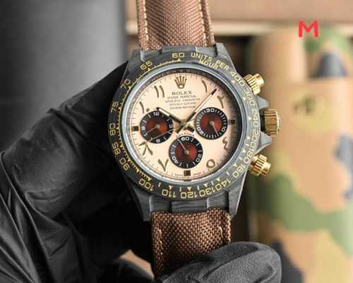 劳力士Rolex宇宙迪通拿系列之碳纤维定制版，腕表不仅佩戴轻便，外表坚硬。且每一只腕表都拥有独一无二的碳纤花纹。 表壳 腕表尺寸40X11.3吻合原装。整个壳套