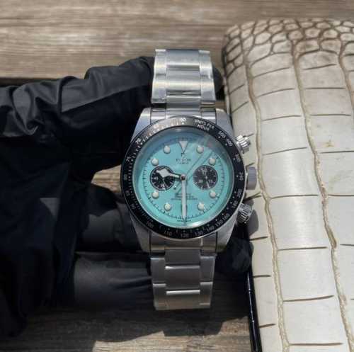 皮带 钢带720 帝舵 Tudor 碧湾型系列 搭载全自动机械芯 尺寸：42Mm 镀膜玻璃 精钢表带原装扣 复古帝陀 全新演绎