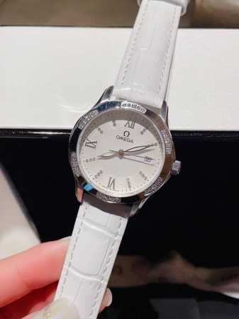 玫金 钢带20 欧米茄-Omega 女士腕表 进口石英机芯 316L精钢表壳 直径34Mm厚8Mm该款腕表备受女性喜爱，四季衣服搭配，尽显优雅在不同的场合映耀着 - 点击图像关闭