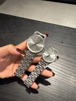 新款浪琴-Longines 精品情侣腕表 经典三针设计 尊贵大气 绅士风范 卓越品质 热卖全城 采用进口石英机芯 顶级316精钢表壳 进口小牛皮表带 矿物质超强