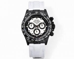 Tw厂 劳力士 Rolex 宇宙计时迪通拿系列之碳纤维定制版，腕表不仅佩戴轻便，外表坚硬。且每一只腕表都拥有独一无二的碳纤花纹材质。 表壳 腕表尺寸40X12.