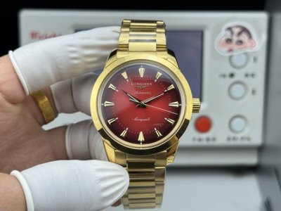 皮带，白 -金 钢带，白 -金 2025重磅呈献浪琴康卡三针系列腕表 性价比之选，优雅再现 回溯1959年浪琴康卡斯系列的经典传奇，这款腕表在满足现代佩戴需求的