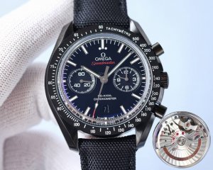 1950〖装载原装9300机芯的暗之黑面〗 Omega- 欧米茄 超霸系列月之暗面 跑秒计时机械男表 搭载性能稳定的原版9300自动机芯 3点盘为12小时、9点
