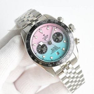 Sj出品 Tudor 帝舵 -碧湾计时型Mr2 Black Bay Chrono 精钢款腕表！ 细致刻画表盘完美对称，纹路清晰、提升质感与美感！采用磨砂及磨光3