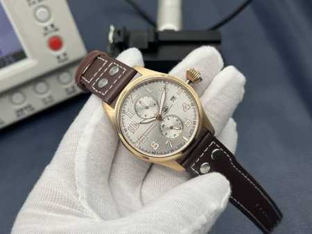 iws Factory2025新品 颜值巅峰 Iwc旗下最耀眼的明星，万国长动能月相专家， 全新飞行员系列Iw51584透底腕表。 1 表壳 316L精钢表壳， - 点击图像关闭