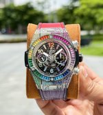 宇舶满钻款 宇舶Hublot 简称“Hub”“恒宝”，Bigbang大爆炸元素材料计时码表V2版表壳采用进口金属材料 设计感爆炸搭载7750改“Hub1242”