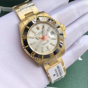 劳力士－Rolex 水鬼系列－男士机械腕表 进口日本西铁城机芯 316L精钢壳套陶瓷圈口 纯精钢表带 原装保险扣 蓝宝石玻璃 超强防水 直径40Mm 厚度13M