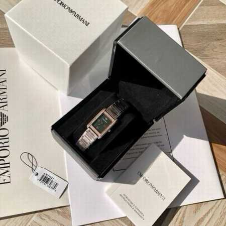 新款到！原厂阿玛尼Armani石英女式腕表，Ar11641，全新复古小方表系列，纤薄罗马表盘上绿金配色的大胆格调，举手投足间尽显优雅华贵气质，搭载原装进口机芯， - 点击图像关闭