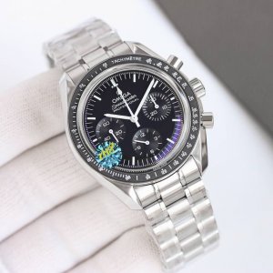 统一价 劳力士rolex 奢华极致满天星版本腕表904精钢打造 密镶顶级施华洛世奇美钻 奢华品质的诠释 璀璨夺目 魅力绽放 表壳表链全镶满美钻 金光闪闪 国产全