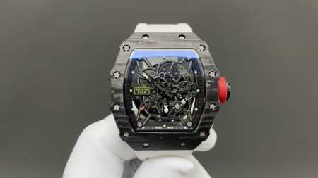 一体机芯 白宝石避震 Richard Mille 理查米尔Rm 35-02 这是该系列第一枚搭载自动上链机芯的作品 并且别出心裁地使用全碳纤维材料来制作整个表壳 - 点击图像关闭