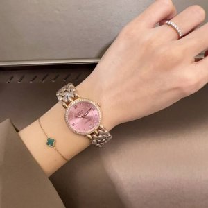 Omega Omega 欧米茄蓝宝石玻璃，美美镶钻，尺寸：33Mm ，厚度：10Mm，质量非常好大写的漂亮独家爆卖首发，超级百搭无敌好看，316实心精钢，原装扣