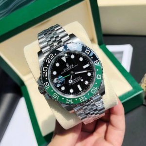 新品上架 势不可挡 懂的来 现货不多 劳力士 顶级好货最新款 新品雪碧 左撇子 “新里程”突破疆界与时具进 年格林尼治型Gmt Ｖ4 黑绿陶瓷圈 震撼上市 钢材