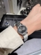 白 金 新款 范思哲 Versace Petit系列，表径28Mm，融合了简约时标与创新款式设计加上吸睛腕带，彰显出充满都市风格的组合，为都市女士打造，百搭简约