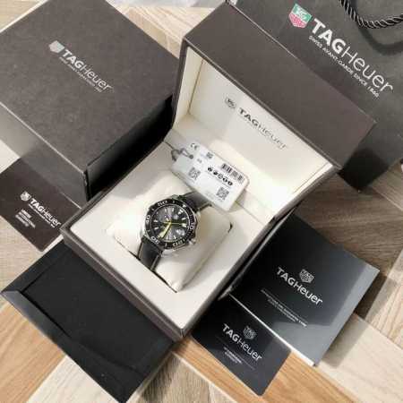 新款高颜值有货，林书豪代言款！Original Tagheuer,泰格豪雅竞潜系列专柜16500。 中号~41Mm表径，蓝宝石镜面，超强夜光指针，原装瑞士机芯， - 点击图像关闭
