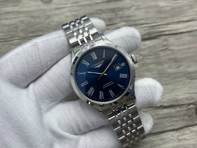 Longines 开创者系列经典腕表，完美定义优雅。优雅态度、真我个性。这是浪琴表的口号，亦是浪琴表的核心价值，该系列的腕表款式是经典设计和流利线条的完美化身，