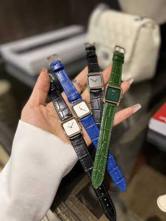 白壳 金壳 钢带20 萧邦中古表 忒好看了，太lady 了，气质queen，萧邦的vintage中古表 直径24Mm瑞士石英机芯，这枚全金方盘本身是气质挂，精妙 - 点击图像关闭
