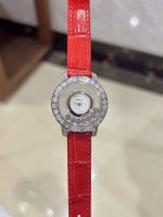 新瓷面新配色完美发售 实拍萧邦梯镶系列最高新版本 镀18K金镶钻 瑞士原厂石英机芯 尺寸28Mm，Chopard最为经典的系列 给人眼前一亮的惊喜 每一颗钻石都