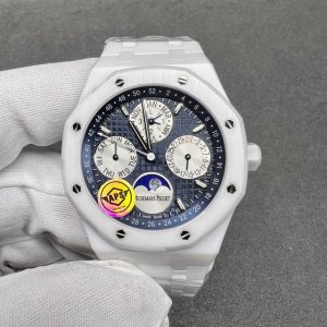 Aps新品Ap34550白陶瓷，皇家橡树系列在“Grande Tapisserie”大格纹装饰表盘上，日期、星期、月份、月相，和四个眼睛的位置与原装同步， 区别