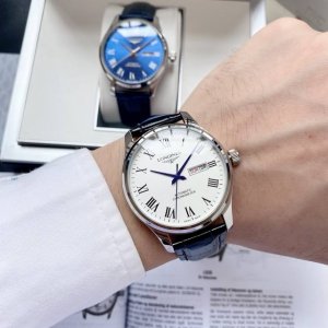 白壳,金壳 ,钢带+20。 西铁城白壳,金壳,钢带+20。 经典再次升级,两种机芯随意选择,全新100%西铁城,带止秒功能,非旧机非老款。 今日推荐 经典热卖 白壳,金壳 ,钢带+20。 西铁城白壳,金壳,钢带+20。 经典再次升级,两种机芯随意选择,全新100%西铁城,带止秒功能,非旧机非老款。 今日推荐 经典热卖