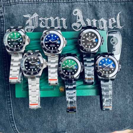 金黑+20 品牌: 劳力士Sea-Dweller鬼王 介绍: 副本的精华并行代购版鬼王Sea 表壳 为精钢 达到与正品一致 圈口: 单向旋转60分钟刻度陶瓷外圈 - 点击图像关闭