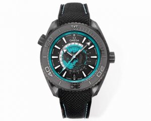 欧米茄，全新“全陶瓷”600米世界时！海马系列海洋宇宙世界时腕表！ 欧米茄呈献全新海马系列海洋宇宙世界时腕表。自环球旅行中汲取灵感，全新腕表沿袭了著名的 深海之