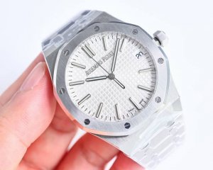 白壳 金壳 新版爱彼41Mm48色可选 50周年纪念款15510系列最高版 市场上唯一和原版配件通用互换版本，表盘“大网格纹”装饰图案“搭配白金立体夜光时标 和