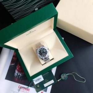 爆款回货 经典名仕 一劳永逸 Gd出品 劳力仕游艇名仕型40Mm腕表全系出货，在秉承其品牌特性的基础上，同步搭配橡胶表带配原装表扣 机芯 搭载Gd专注而制0返修
