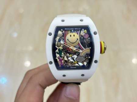 笑脸 全新V2升级版，一体机到货 细看视频6点位置机芯会旋转的 真正的一体机。 Richard Mille 理查米尔 发布全新Rm 88 Smiley自动上链飞 - 点击图像关闭