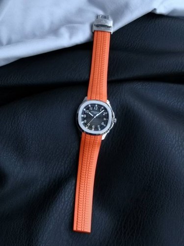 重磅表王 百达翡丽Aquanaut 手雷系列顶配版本，媲美正品的副本，所有配件完美互换正品，Cal.324 S C机芯，精雕细刻夹板字体。全网最薄厚度8.2Mm