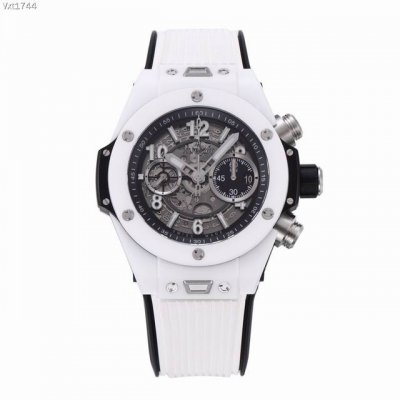 Bbf全新突破 彩色陶瓷问世 Hublot 宇舶表Big Bang Unico 大爆炸系列彩色陶瓷腕表 陶瓷工艺史无前例的重大突破 砸重金耗时四年 得以突破传统