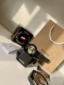 爆款 卡西欧110系列，最高版本，主要功能：抬手灯，防震防水，世界时间，倒计时，闹铃，间歇响报，全套包装一手！现货主推110系列爆款！小红书爆款男女佩戴都很帅气