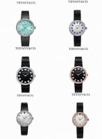 玫+20 升级版无法抗拒的Tiffany蒂芙尼 永恒无始无终，唯有此时此刻 这款腕表的表盘设计灵感源自20世纪六七十年代的一系列蒂芙尼复古广告，每个时标分别镶嵌