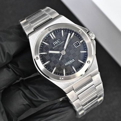 Iwc万国工程师系列腕表，没有任何特殊功能，仅三针和日期显示，毫不遮掩、淋漓尽致地展现工程师系列的奢华运动气息 DDD 机芯 Bls出品仍然秉承高性价比，低廉实
