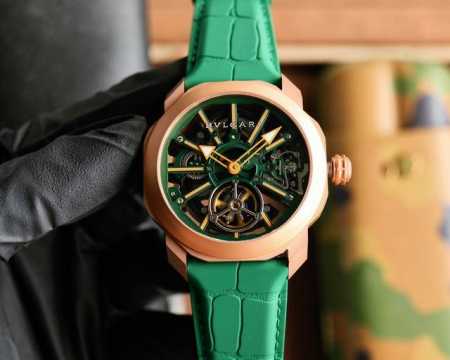Bvlgari 宝格丽 Octo Roma 镂空飞轮腕表,搭载进口高端全自动机械 。这款全新腕表沿袭了宝格丽Octo标志性的八角形设计，简约而充满力量，方中带圆 - 点击图像关闭