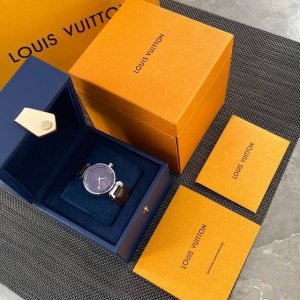 驴家独家货源！原装瑞士进口Eta280 3石英机芯，下组会有机芯图放出，秒杀市场各种所谓原装机 此款驴牌Lv路易 威登 Tambour Glamnour系列石英