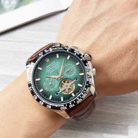 统一 复杂时计 奢华大气 经典新品 震撼上市 最新 ：劳力士 多功能精品 大飞轮设计 类型 ：精品男士腕表 表带 ：真牛皮表带 机芯 ：高端全自动机械机芯 镜面 - 点击图像关闭