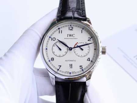 白壳 金壳 万国-Iwc 萄七 匠心制作 强烈推荐 隆重登场。简约商务的设计之下，蕴含一丝浓郁的复古情怀 机芯 搭载全自动进口机械， 走时精准，动力储备强劲 表 - 点击图像关闭