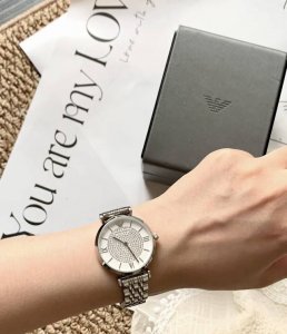 Emporio Armani阿玛尼 满天星 腕表 石英机芯 不锈钢表带 白色表盘 女表 30米防水