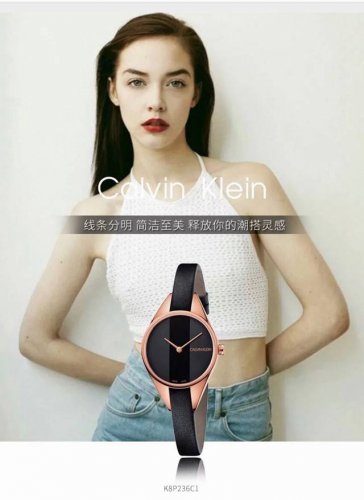 时尚新品 Ck 原单 K8 C1 送礼佳品风格简约 充满迷人魅力 Rebel 反叛系列 简单的几何线条与撞色相结合更显活泼 三角形表耳连接着表带和表头 从视觉上