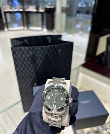 超强夜光，官网同步明星产品 专为追求卓越品质和拥有优雅态度的品味人士设计 康卡斯潜水系列。 采用全新全新进口机零故障精准走时性能稳定 表壳采用高科技材质历久弥新 - 点击图像关闭