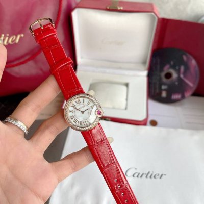 Ballonblane白气球系列腕表，瑞士进口石英机芯。316L精钢表壳表扣真空电镀玫瑰金色，蓝宝石水晶镜面。意大利小牛皮表带，尺寸：30Mm DDD 冬季节日