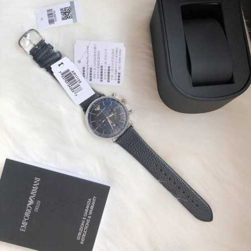 原装阿玛尼 ARMANI 官网型号：AR11105 表壳：316L精钢 表镜：矿物质玻璃 表带：意大利牛皮 尺寸：43*12mm 魅力雅蓝配色搭配功能表盘 飞行