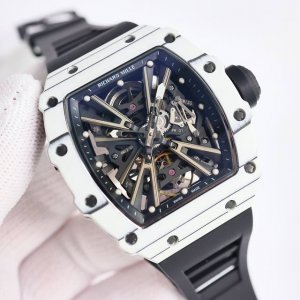 升级v3 最高版本 理查德 米尔 Rm12-01 Rm8 一体陀飞轮腕表，材质均为碳纤维与石英纤维材质表壳，分别三种颜色款式：纯黑碳纤维、碳纤维+红色石英纤维、
