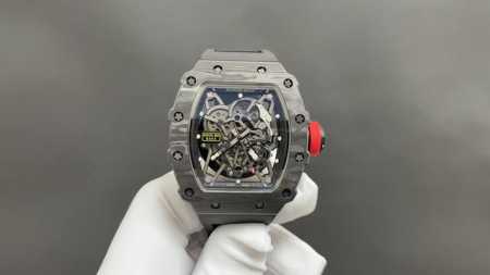 日本机款，理查徳米勒 Richard Mille Rm35-02 碳纤维系列 此复刻版表壳和底盖釆用高密度进口Ntpt＠碳纤维材料 碳纤维表壳表底和钛内胆两侧釆 - 点击图像关闭
