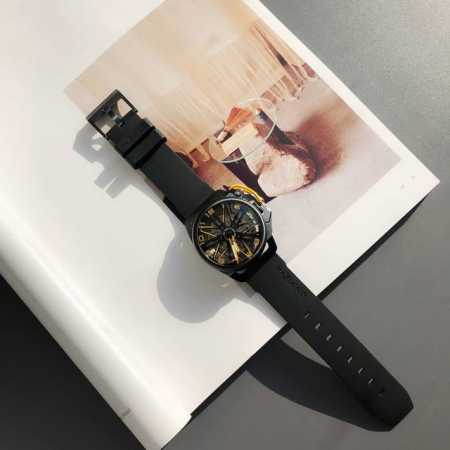 正品，Mazzucato 魔舵 Rim Gt赛车系列新品，重塑一款经过重新设计的潜水表。Mazzucato是来自意大利的品牌，腕表设计从工业机械工程中获取灵感， - 点击图像关闭