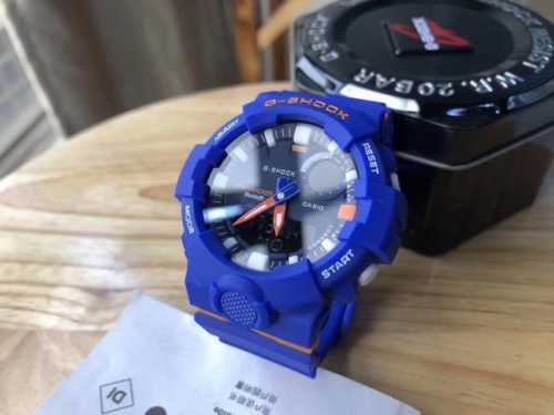 卡西欧casio G-Shock Gba-800，抗震的结构，无机玻璃，20气压防水，针躲避功能，记秒表，计时器，闹钟，全自动日历，1表盘直径约48Mm 介于男