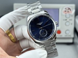 Gf 浪琴名匠系列月相40Mm腕表，搭载复刻L899.5一体机芯。 两大市场唯一』： 唯一对版自动陀真轴承 注意：此轴承并非贴片，没有浪琴机芯专用工具请不要乱拆