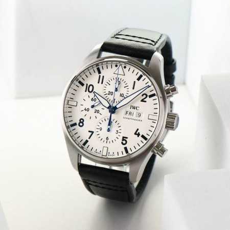 Tw新品！ Iwc 万国飞行员系列Iw378003. 1.腕表采用玫瑰金高科技镀金，做工成熟，线条清晰而富有立体感，颜色搭配和谐，非常百搭。 2.与之前的飞行员 - 点击图像关闭
